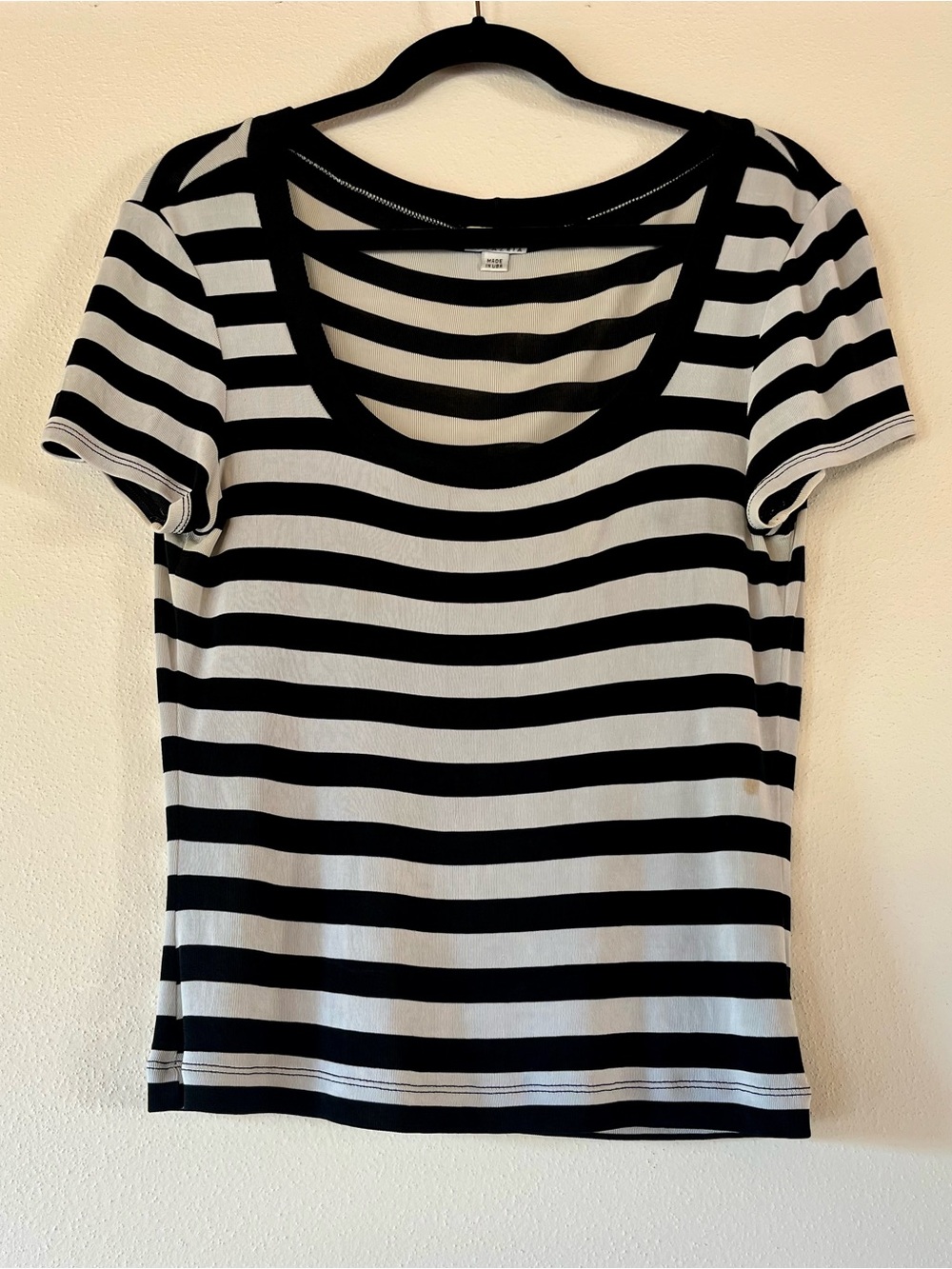 Striped Scoop Neck Women’s Top - Black & Light Grey